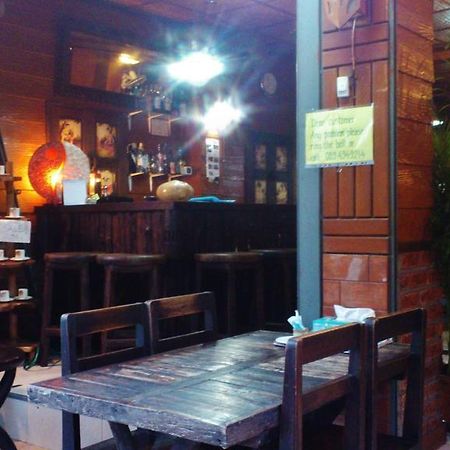 Soisabai Guesthouse Чиангмай Экстерьер фото