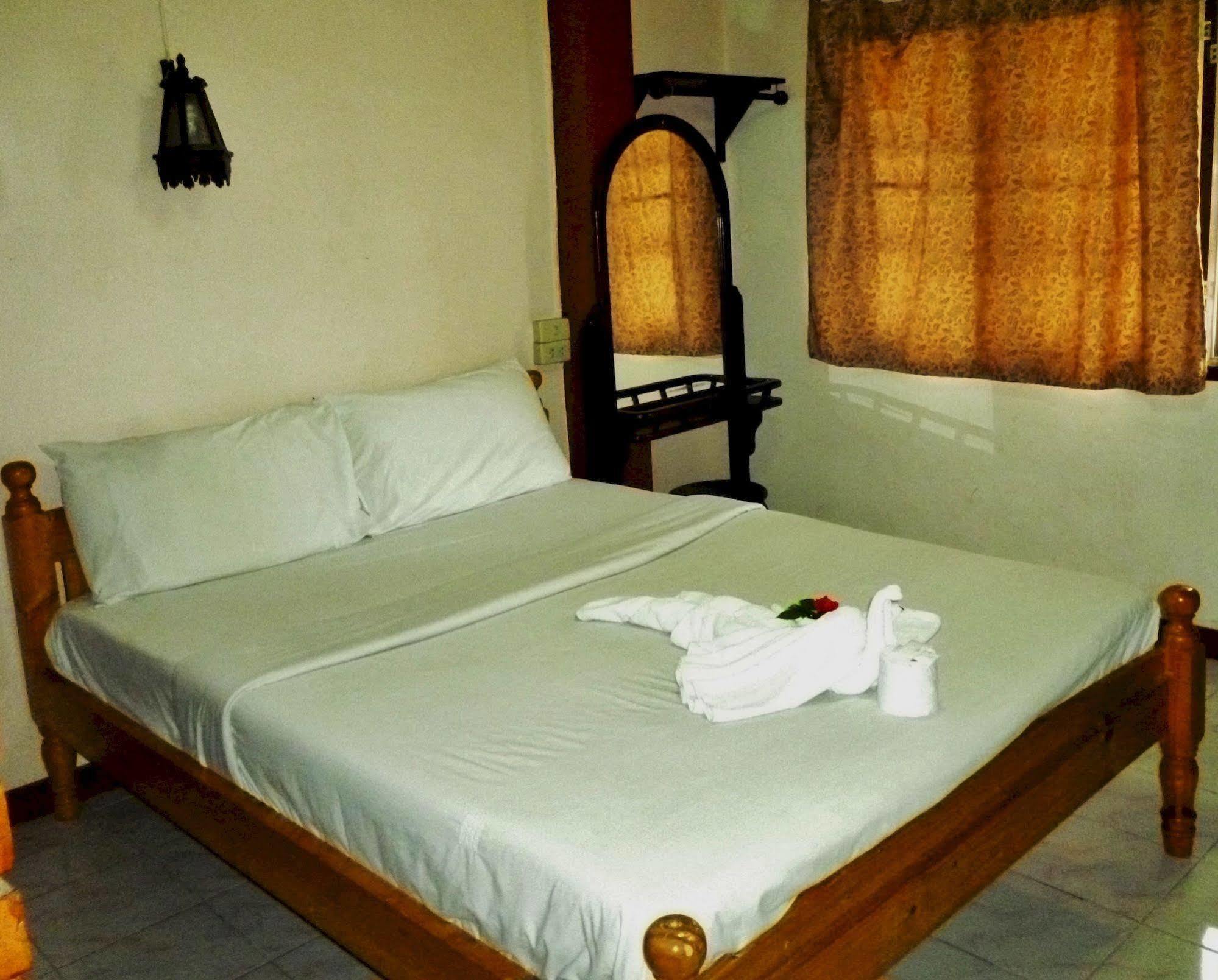 Soisabai Guesthouse Чиангмай Экстерьер фото