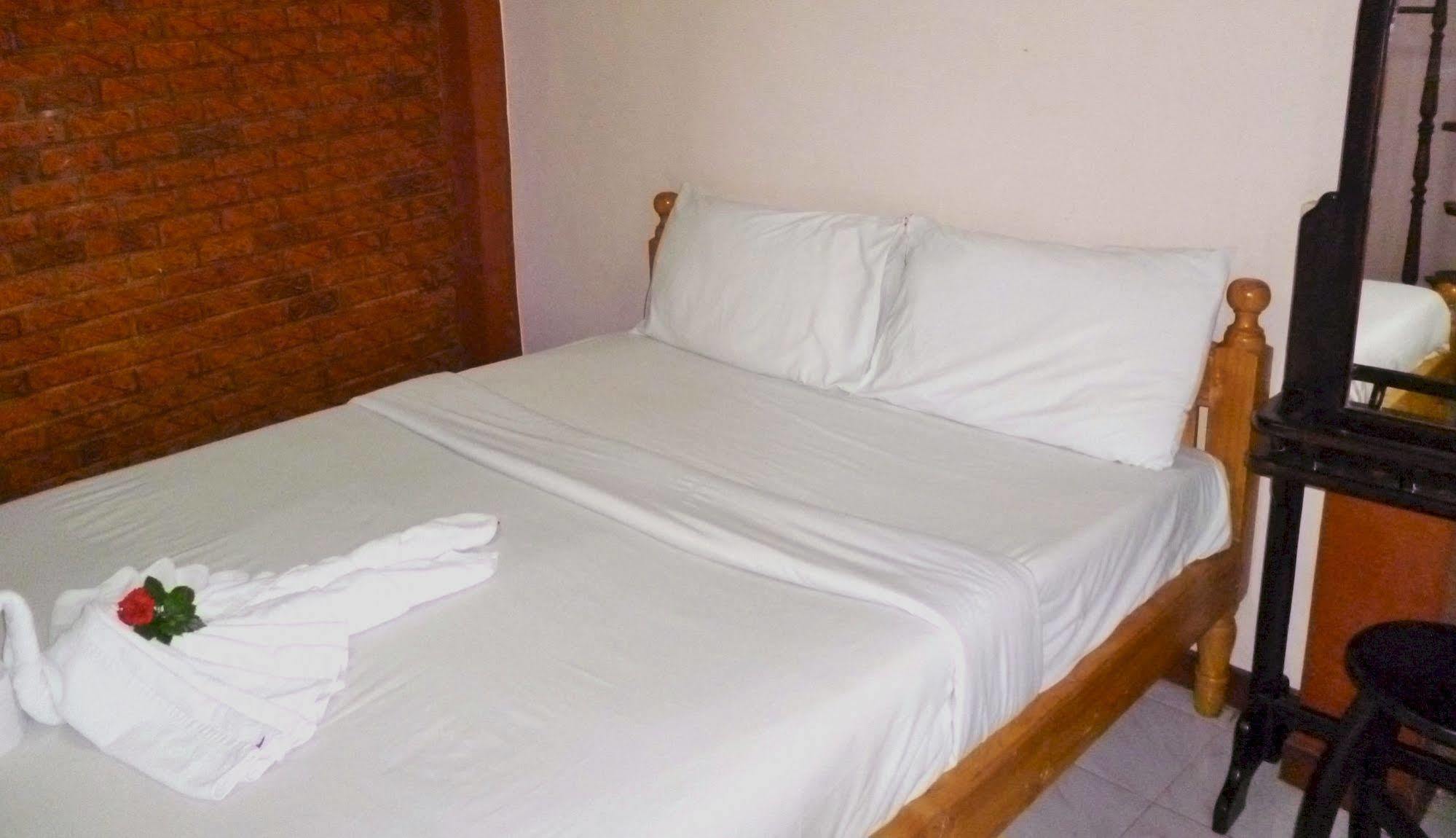 Soisabai Guesthouse Чиангмай Экстерьер фото